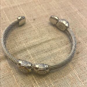 Elegant Silver Cable Bracelet